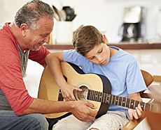 Die besten Gitarrenlehrer in Berlin an den Musikschulen Tempelhof